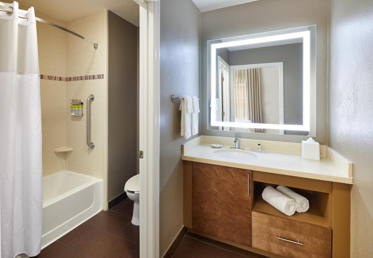 One-Bedroom Suite Two Queen Beds,1016527261:JPEG